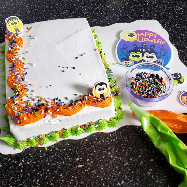 Sam’s Club Is Selling a Halloween CakeDecorating Kit, So