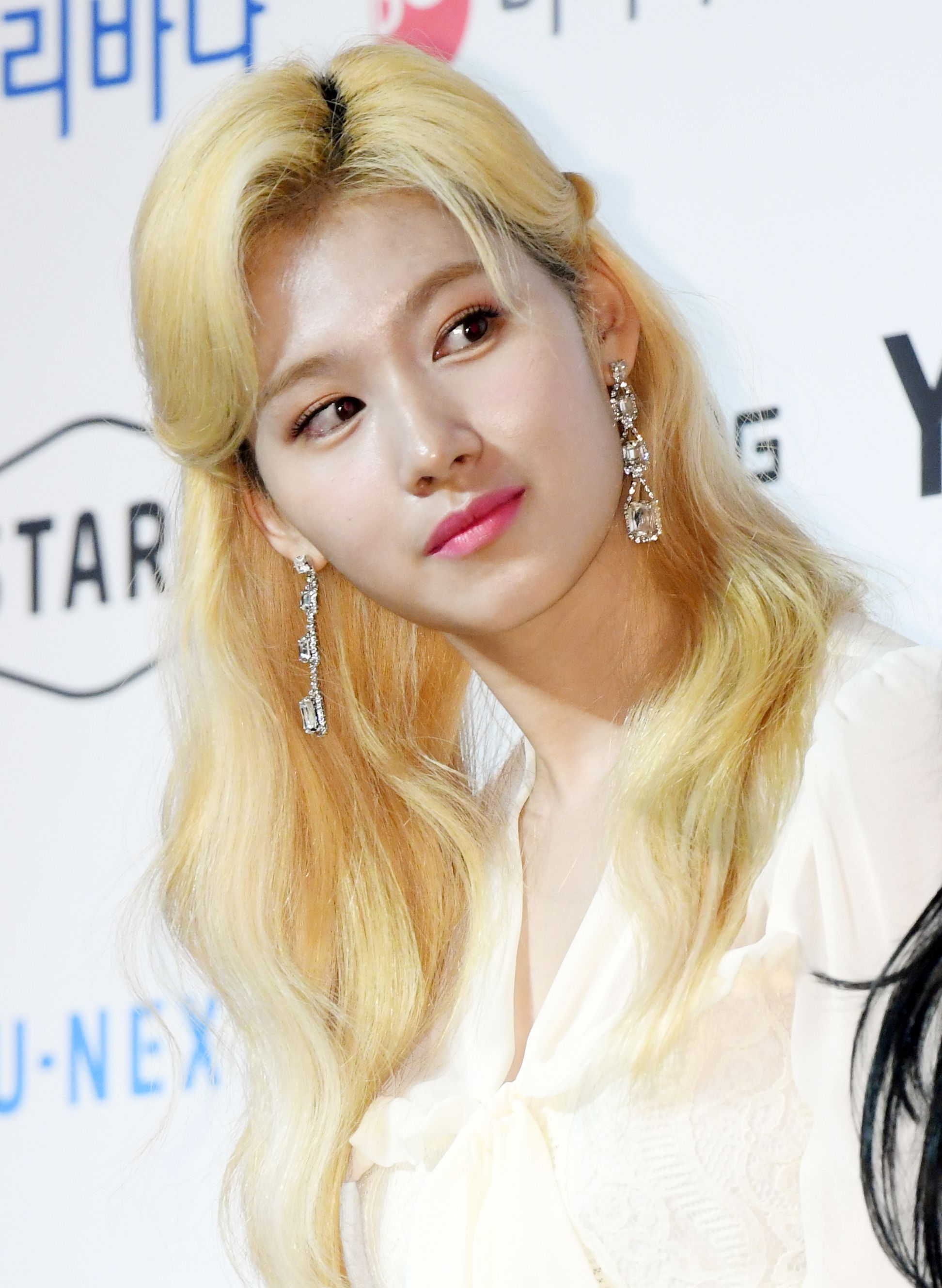 Twice トゥワイス イチのモテ女 日本人メンバーサナのビューティ遍歴 ビューティ Elle エル デジタル
