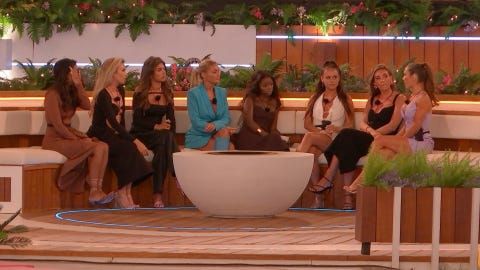 Sanam, Lana, Sami, Claudia, Tanya, Olivia, Rosie y Jessie, Love Island 2023