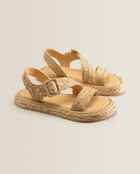 Sandalias de rafia yute, el calzado de verano según y Dior