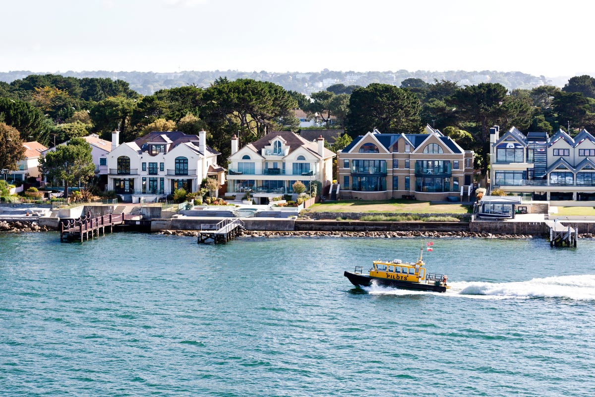 Millionaires Row In Sandbanks Dorset Is The World S Most Expensive Coastal Street