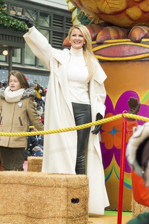 sandra lee gives us a deeper look into her breast cancer battle and