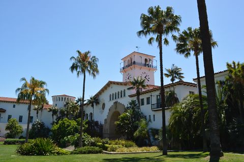 santa barbara courthouse view from the sunken gardens