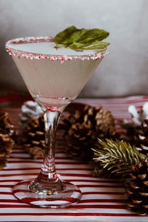 13 Best Christmas Martinis - Holiday Martini Recipes for Christmas Parties