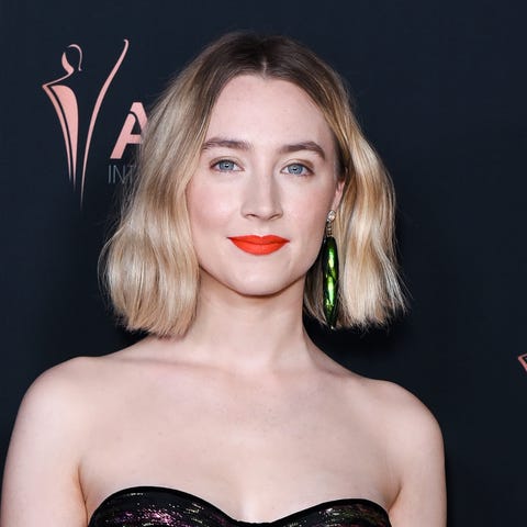 ミランダ カーやナタリー ポートマンetc エレ女セレブの最新華やかヘアアレンジ ミランダ カーやナタリー ポートマンetc エレ女セレブの最新華やかヘアアレンジ