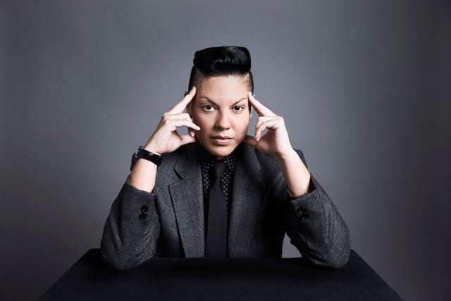 Sexo En Nueva York Ficha Un Personaje No Binario Sara Ramirez