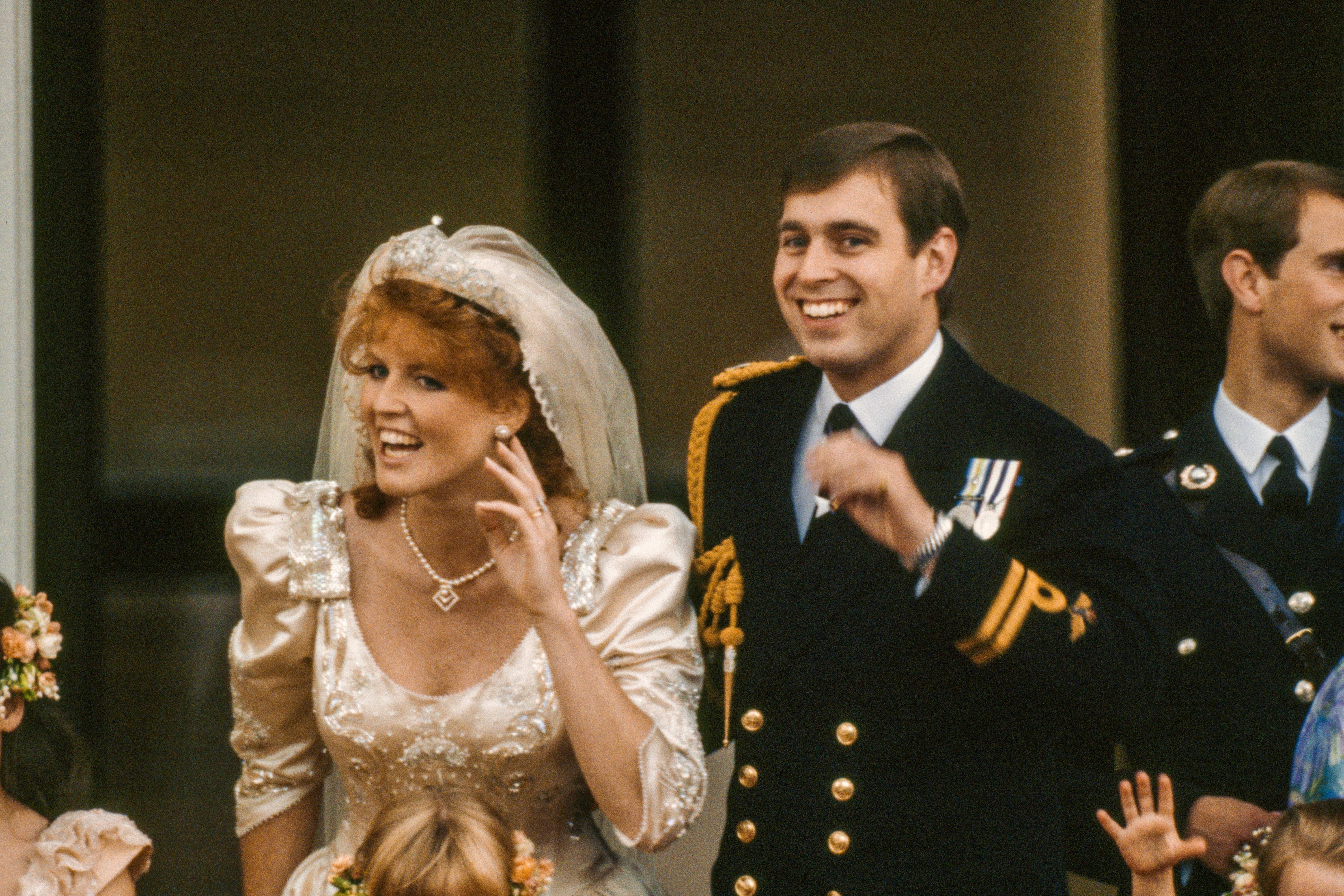 Prince Andrew And Sarah Ferguson S 1986 Wedding Photos Fergie And Andrew S Wedding Details