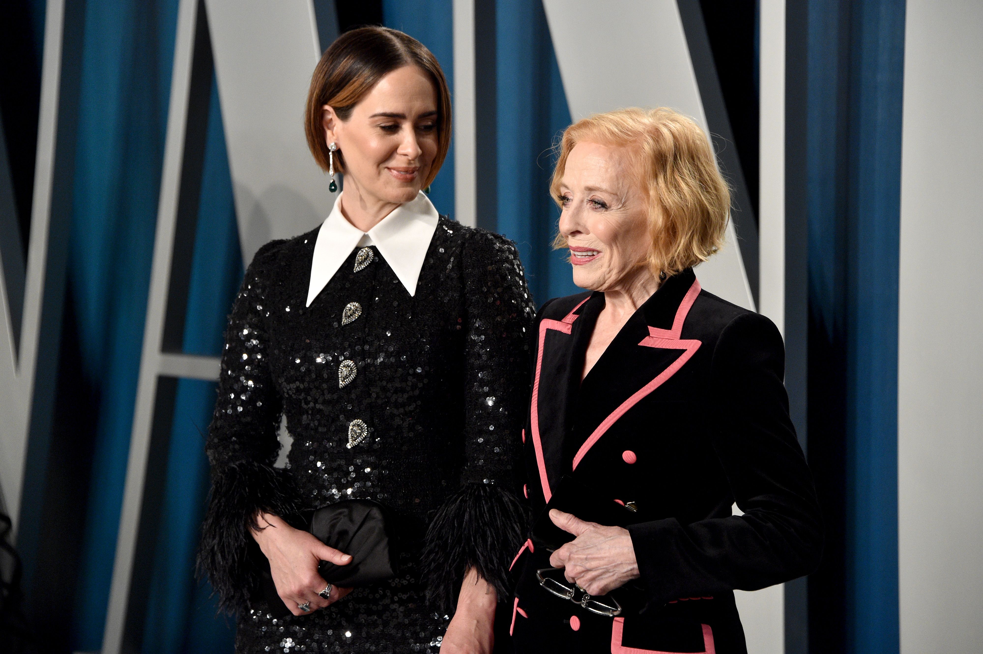 Holland taylor sarah paulson 🔥 Hot !