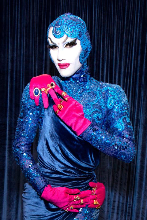 sasha-velour-1564513967.jpg