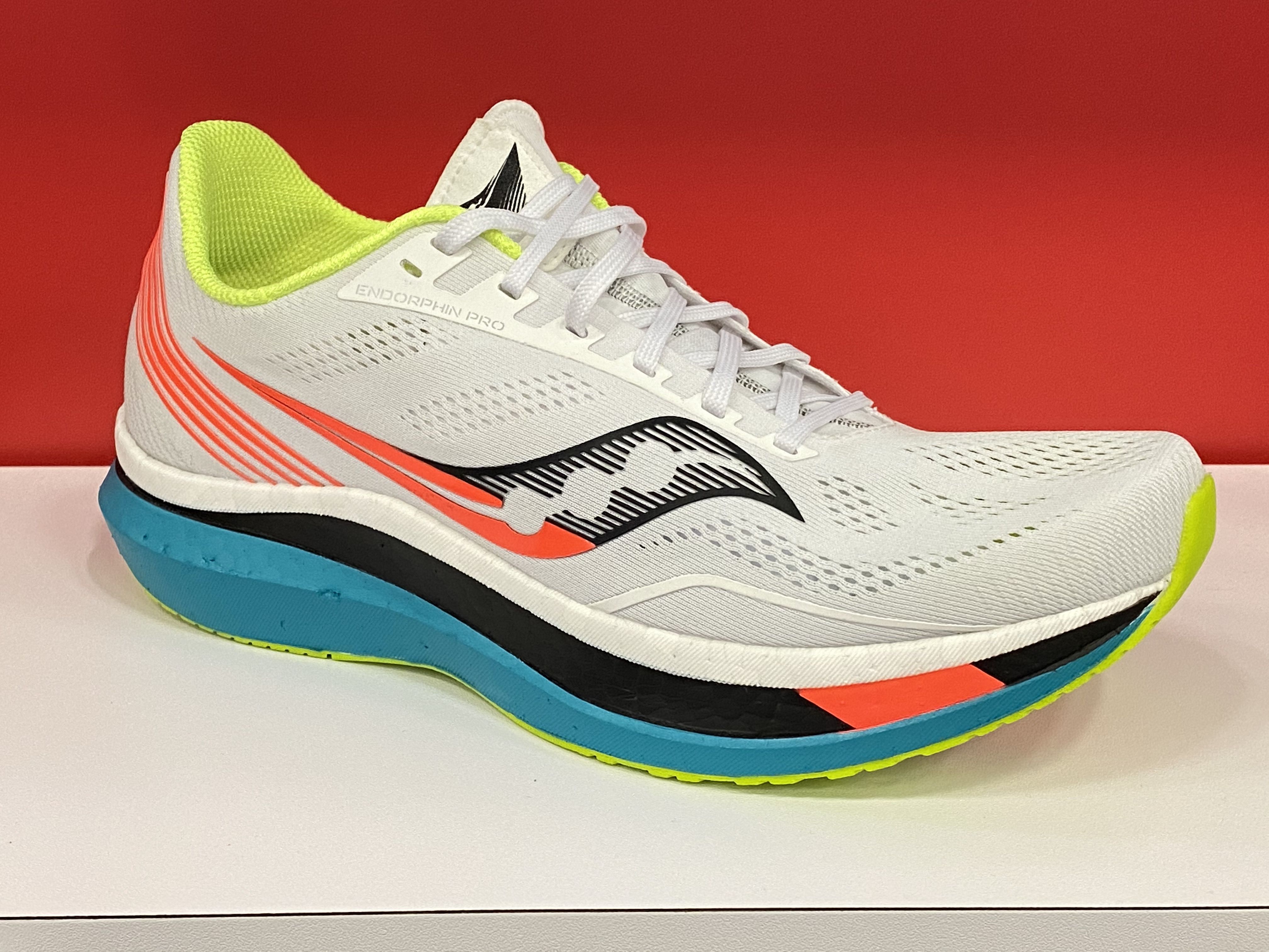 saucony cross training shoes