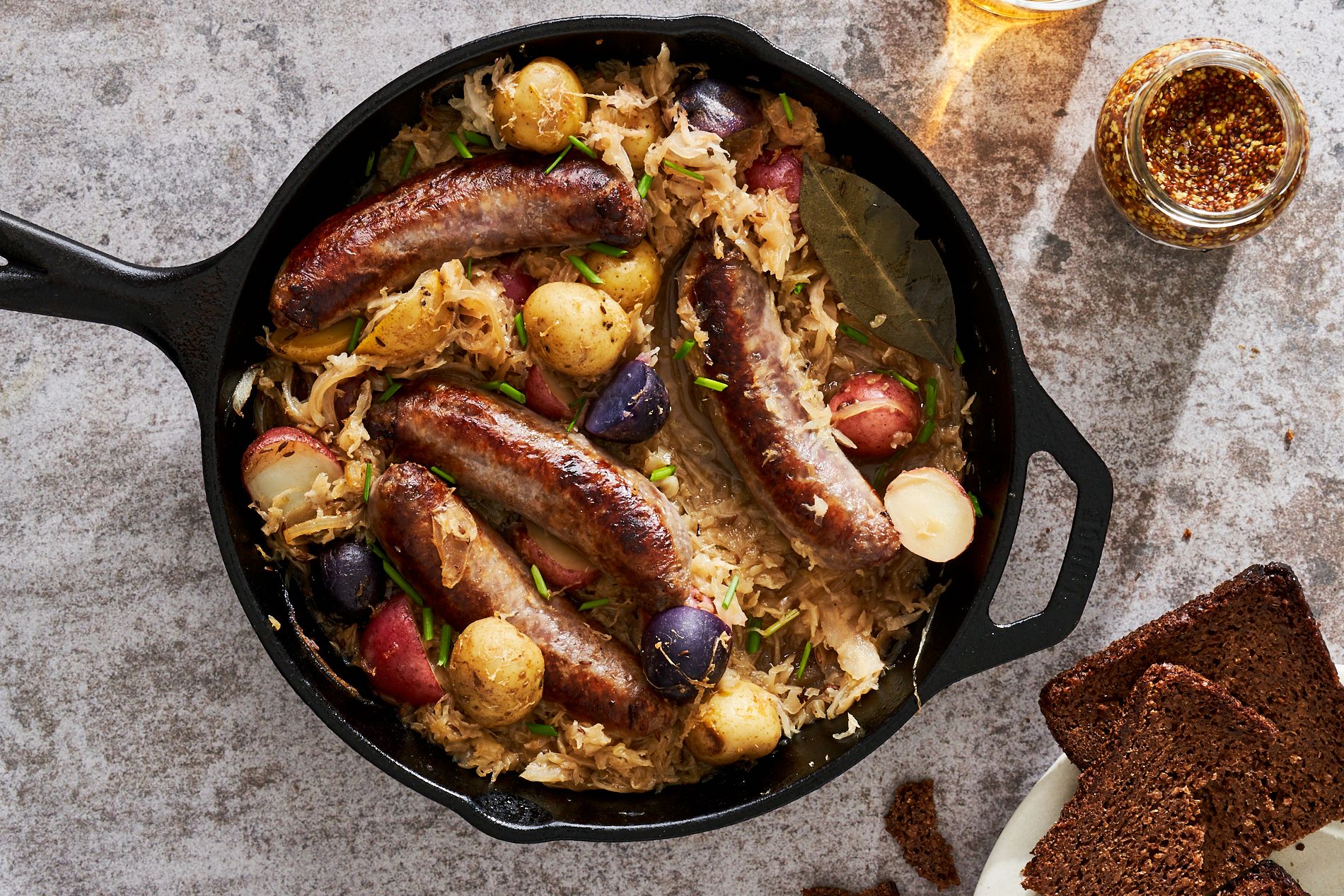 Best Sausages And Sauerkraut Recipe How To Make Sausages And Sauerkraut   Sausages And Sauerkraut1 1650312066 