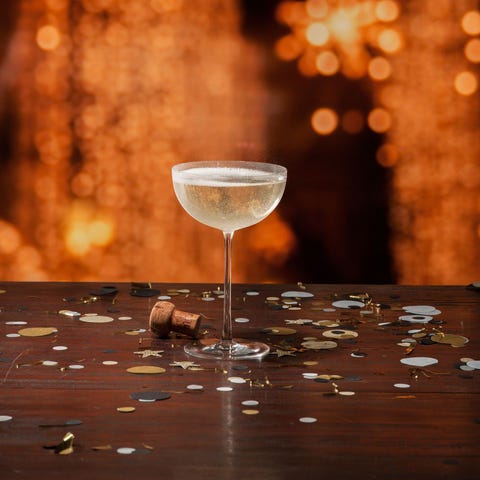 Drink, Champagne stemware, Wine glass, Stemware, Glass, Drinkware, Alcoholic beverage, Classic cocktail, Tableware, Distilled beverage, drink, champagne stemware, wine glass, stemware, glass, drinkware, alcoholic beverage, classic cocktail, tableware, distilled beverage,