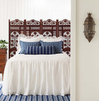 What Is A Coverlet How Coverlets And Bedspreads Are Different