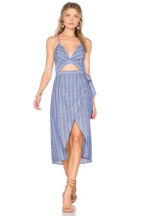 28 Adorable Dresses To Wear To The Beach