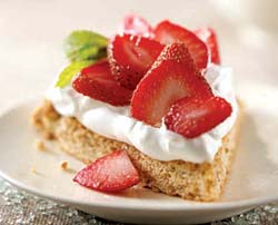 Food, Cuisine, Sweetness, Ingredient, Dishware, Fruit, Dessert, White, Strawberry, Serveware, 