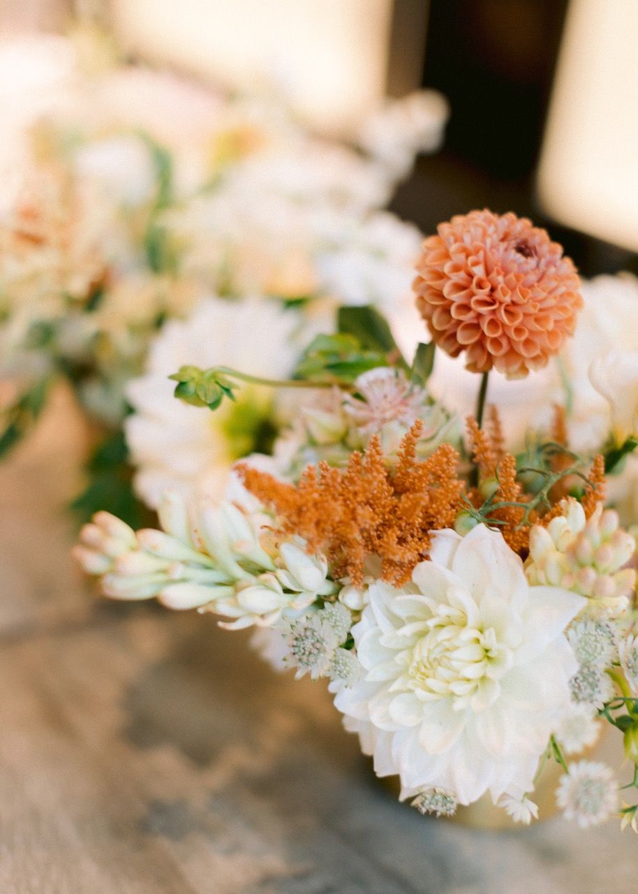 15 Unique Fall Wedding Flower Ideas