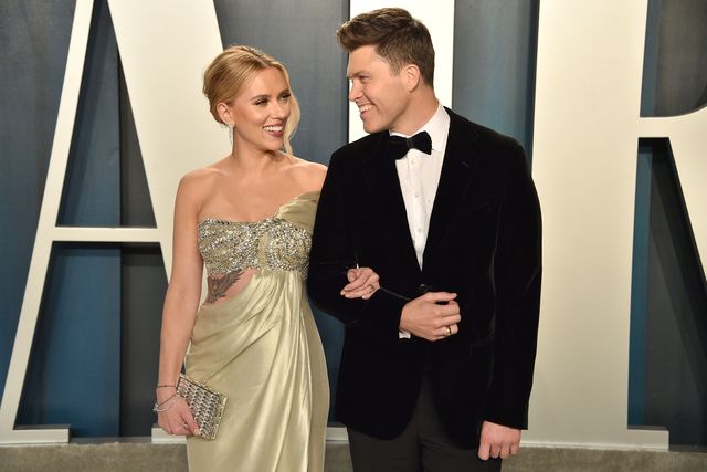 beverly hills, california   february 09 scarlett johansson and colin jost attend the 2020 vanity fair oscar party at wallis annenberg center for the performing arts on february 09, 2020 in beverly hills, california photo by david crottypatrick mcmullan via getty images
