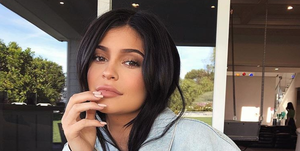Terwijl Zus Kendall In Milaan Is Voor Fashionweek Maakt Kylie Jenner