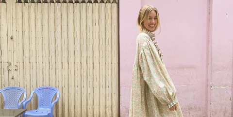 Fashion, Dress, Outerwear, Textile, Street fashion, Photography, Sitting, Beige, Linens, Costume, Fashion, Dress, Outerwear, Textile, Street fashion, Photography, Sitting, Beige, Linens, Costume,