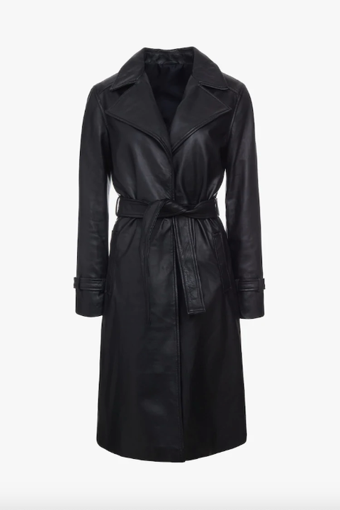 De leren trenchcoat maakt een comeback deze winter De leren trenchcoat maakt een comeback deze winter