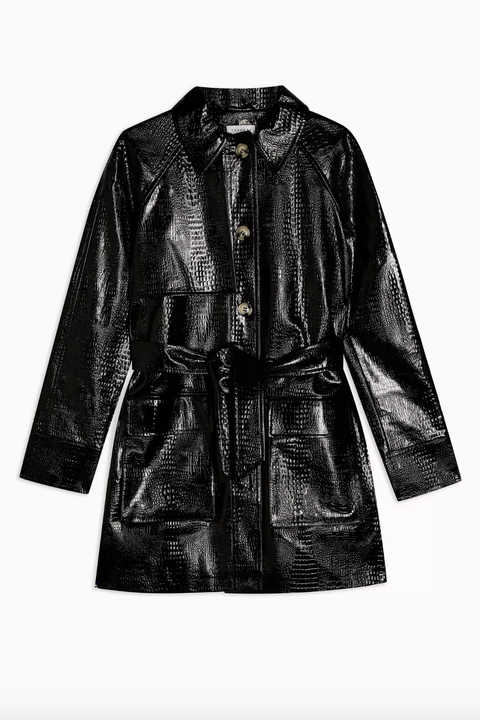 De leren trenchcoat maakt een comeback deze winter De leren trenchcoat maakt een comeback deze winter