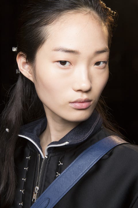 The Best Makeup Looks From Spring 2019 Runways - Backstage Beauty Looks ...