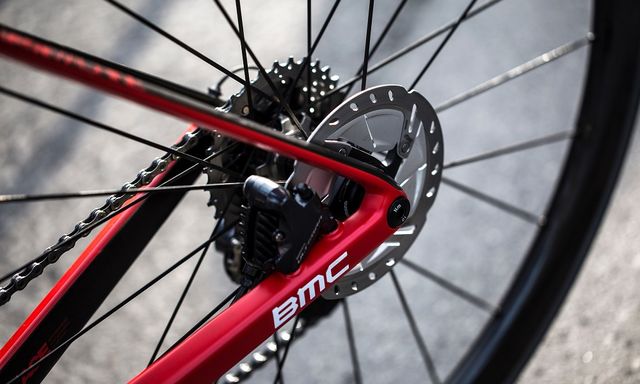 bicycle wheel, bicycle part, bicycle tire, spoke, rim, wheel, bicycle, vehicle, bicycle drivetrain part, tire,