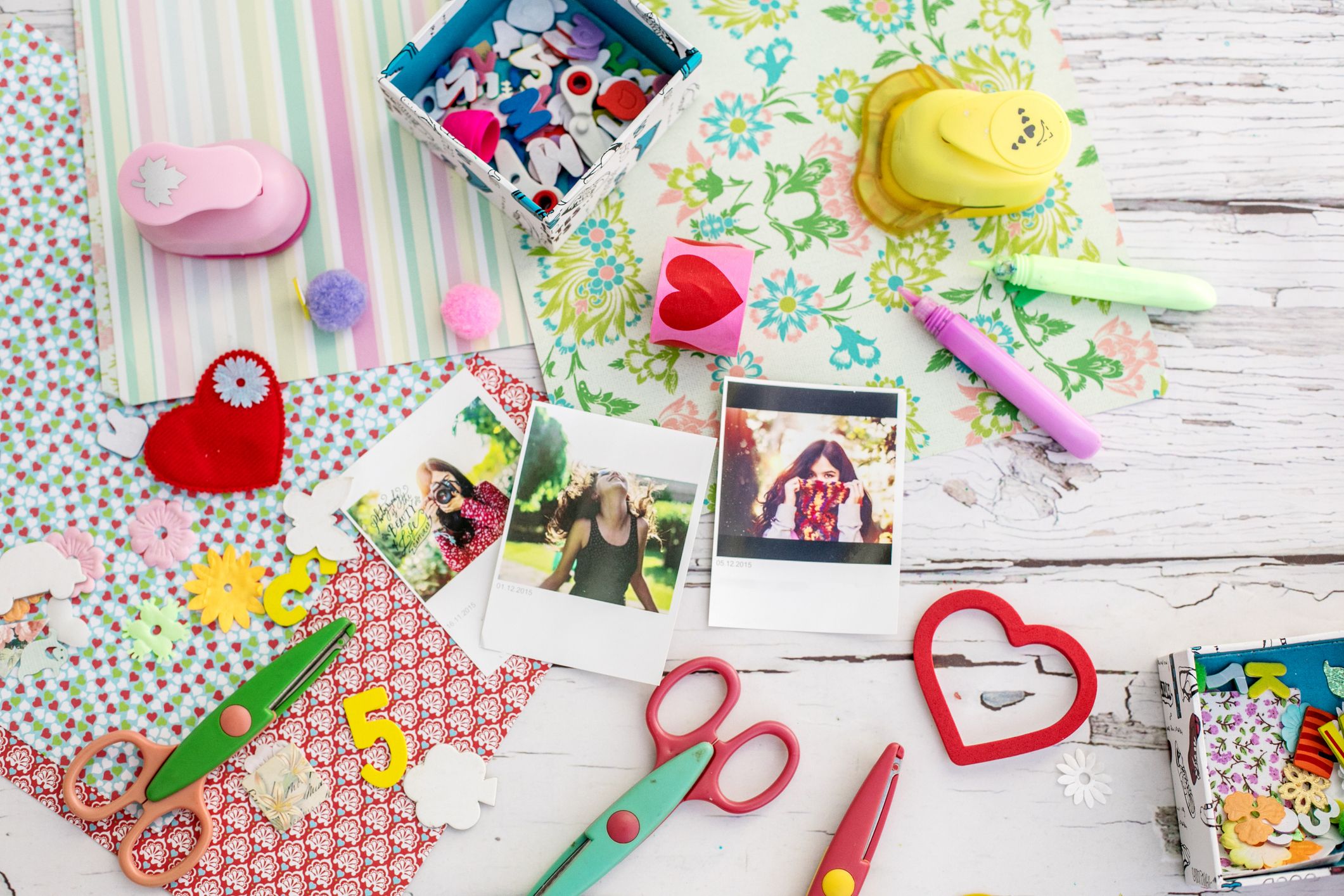 20 Scrapbooking Ideas - Easy Scrapbook Page Ideas