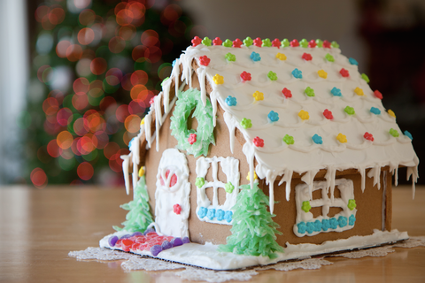 The 13 Most Hilarious Gingerbread House Fails