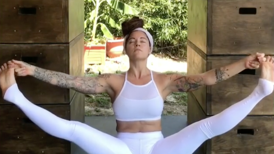 all white yoga outfit