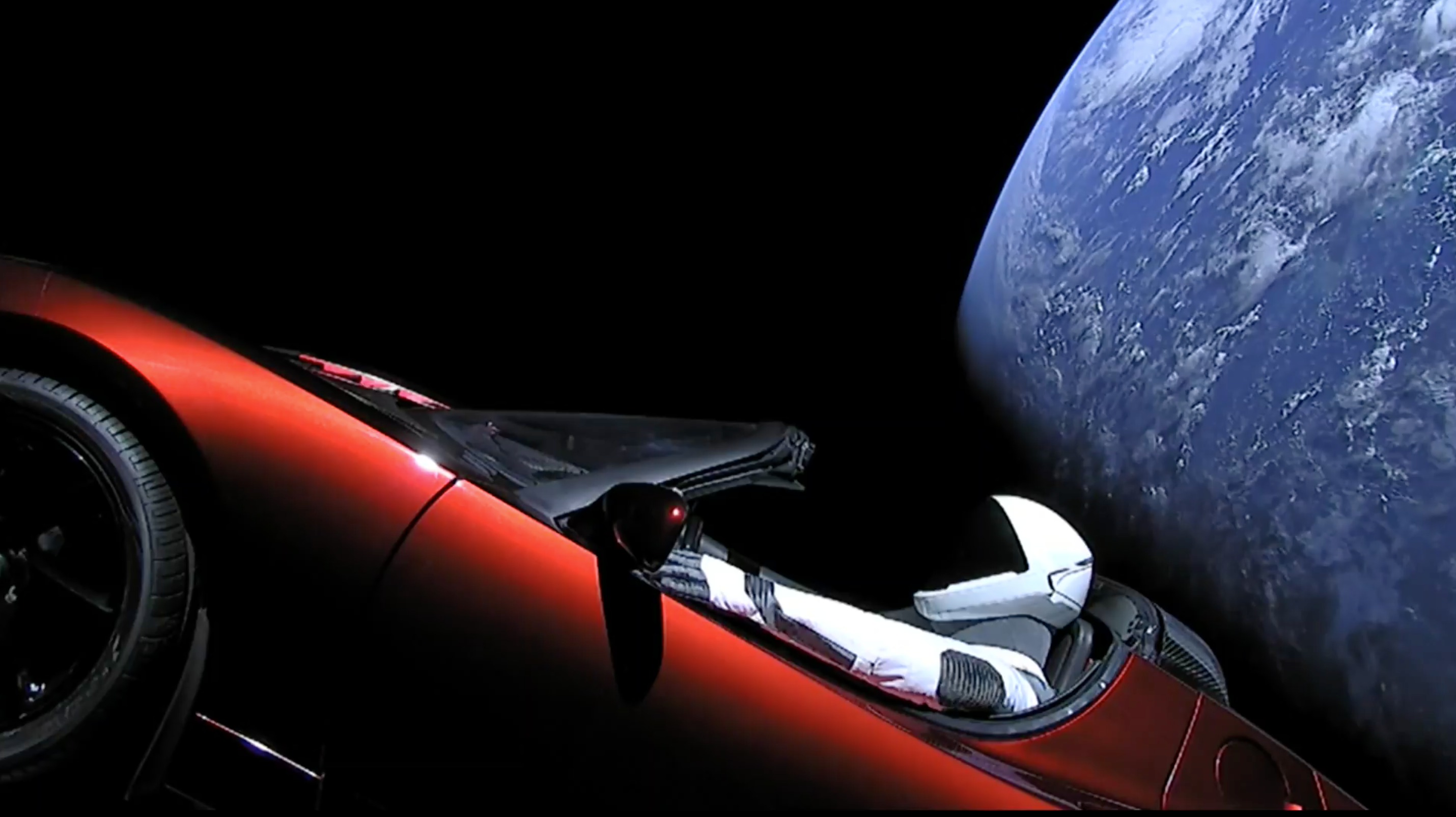 Watch A Video Of Elon Musks Roadster Flying Through Space - 