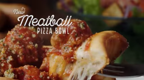 Olive Garden Added A Meatball Pizza Bowl To Its Menu