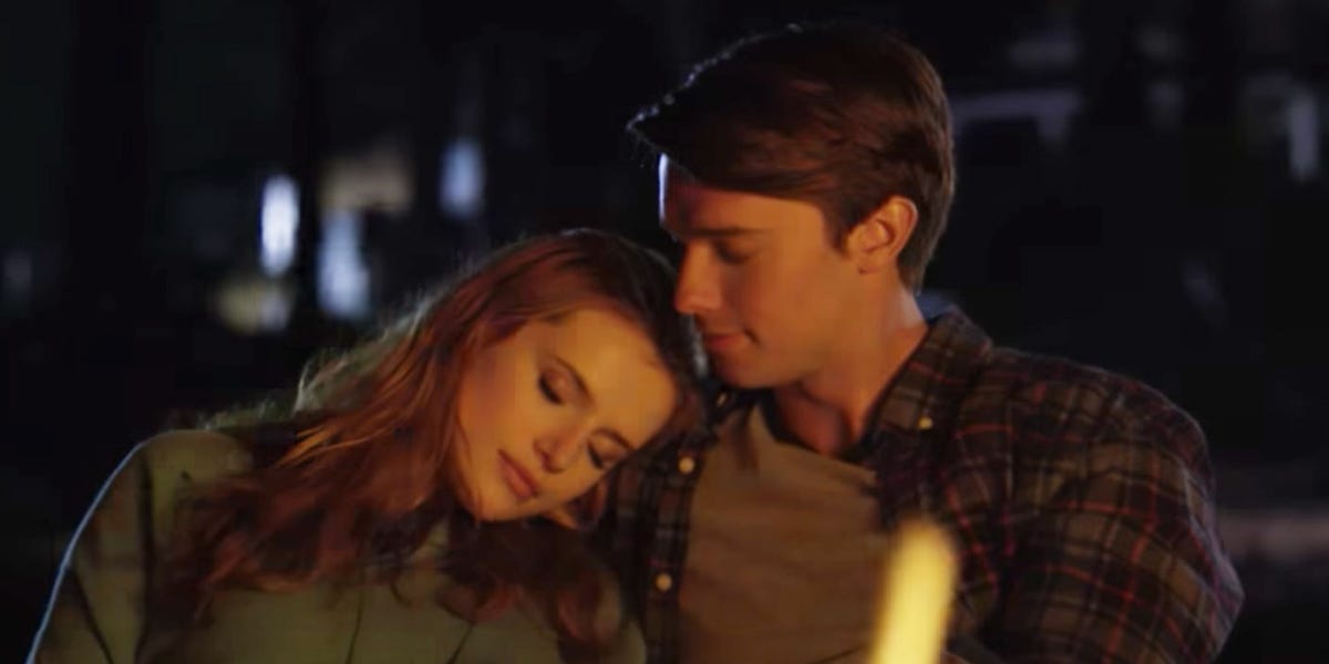 Midnight Sun Exclusive Clip Watch Bella Thorne And Patrick Schwarzenegger In New Teaser From Midnight Sun Midnight Sun Exclusive Clip Watch Bella Thorne And Patrick Schwarzenegger In New Teaser From Midnight Sun