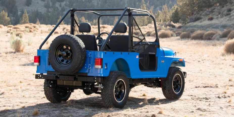 The Mahindra Roxor Is a New Side-by-Side That Looks like a Jeep CJ-7