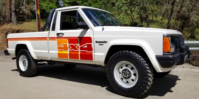 This Jeep Comanche Survivor Can Be Your Perfect 1980s Throwback Daily