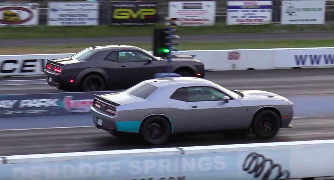 Demon Vs Hellcat Drag Race Hellcat Races Demon 14 Mile