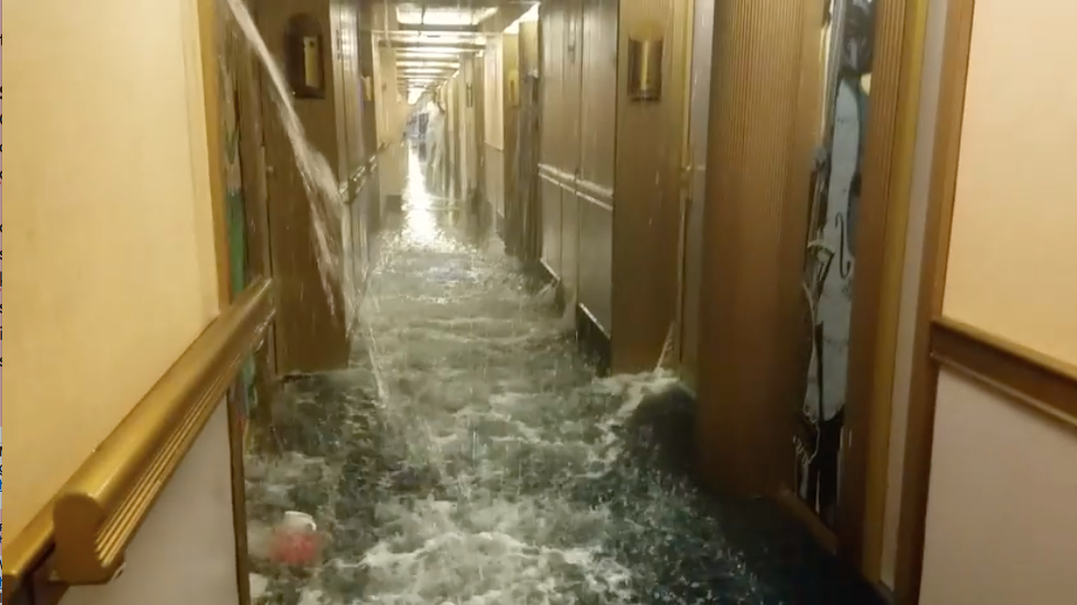 damage to carnival sunshine cruise ship