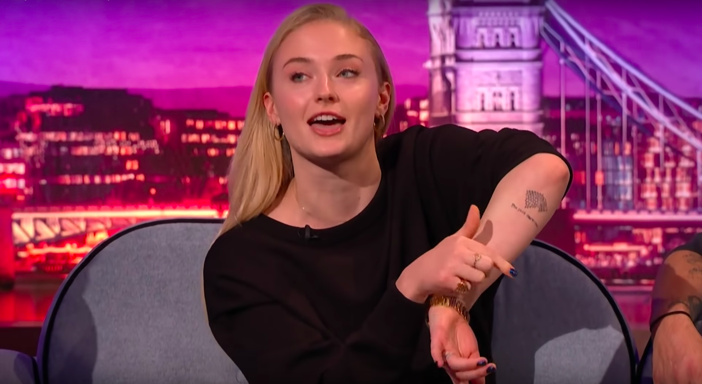 How Sophie Turner S Tattoo Spoiled The Game Of Thrones Ending