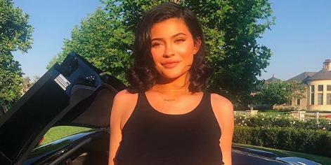 Kylie Jenner Just Did the SEXIEST Photoshoot With Her Car. Honestly, It's RIDICULOUS