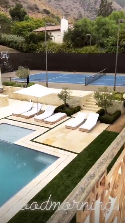 Kylie Jenner Just Gave The World A Sneak Peek Into Her Mansion And Wow