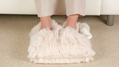 Always cold? Let this heated foot warmer be your saviour