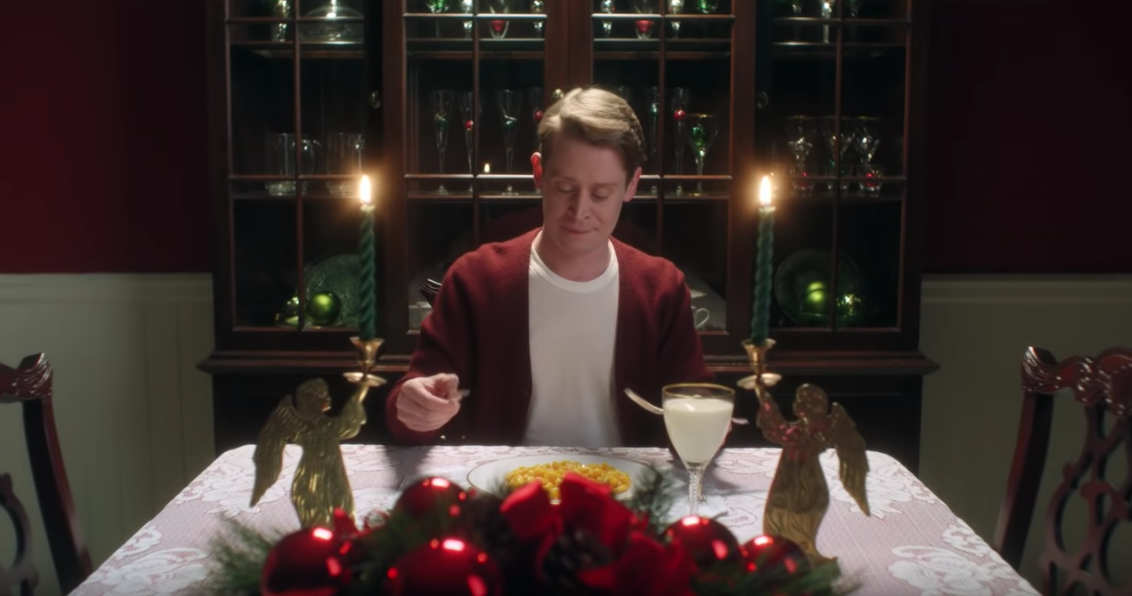 Macaulay Culkin Reenacts Famous 'Home Alone' Scenes - This Is What