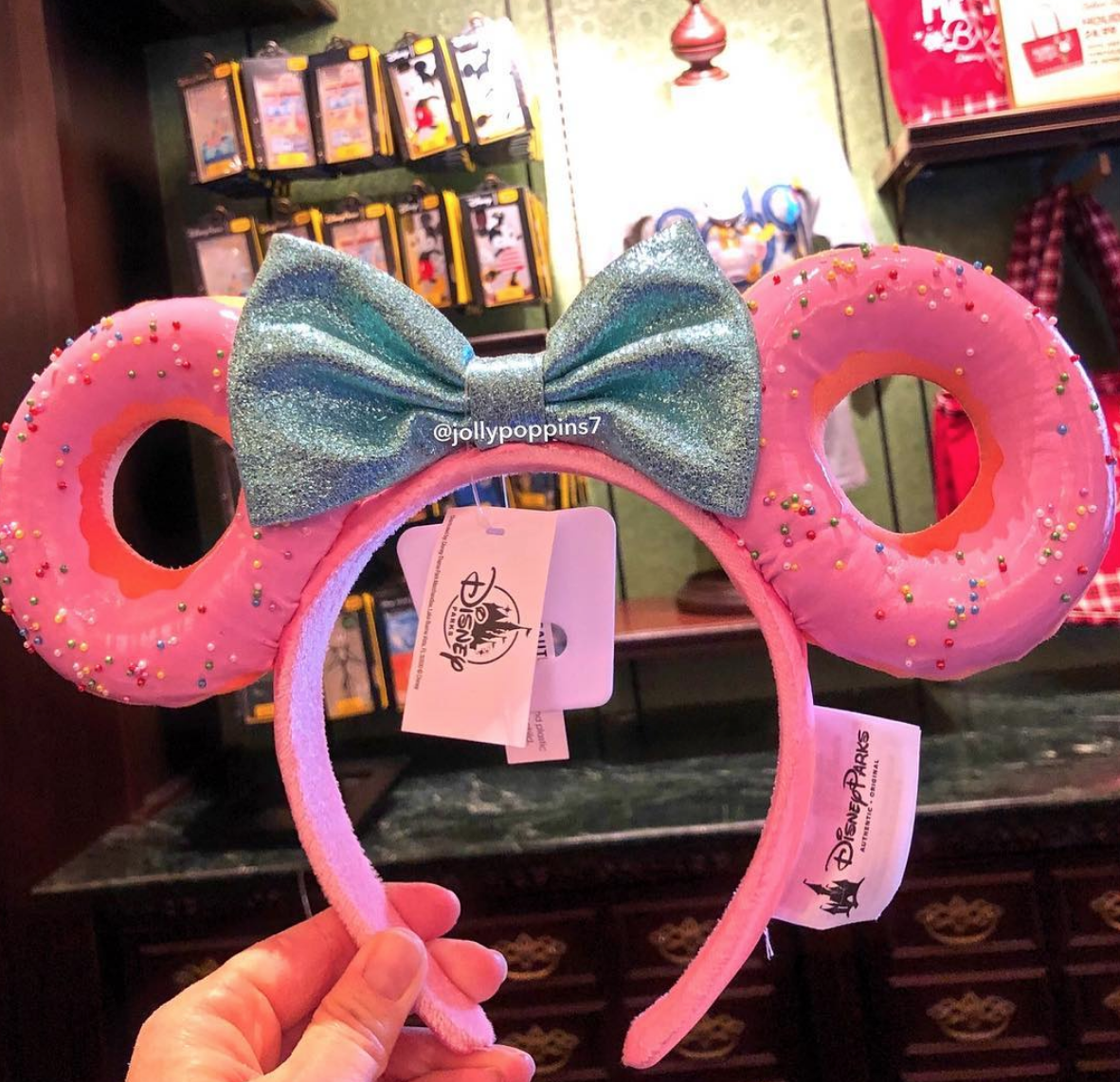 Disneyland Is Selling Donut Mouse Ears New Minnie Mouse Doughnut Ears