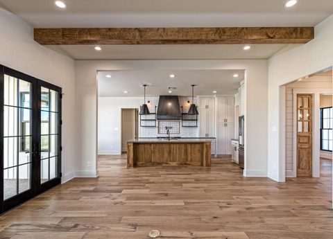 Hgtv Stars Chip And Joanna Gaines Are Ing This Texas Farmhouse Hgtv Stars Chip And Joanna Gaines Are