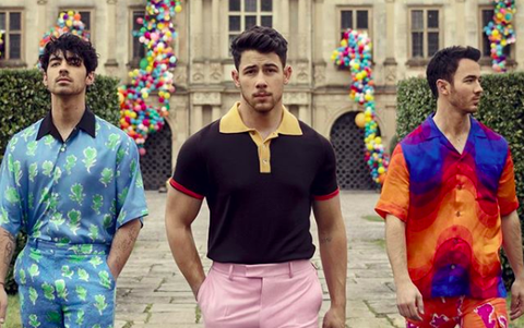 New Jonas Brothers Music Song Sucker Debuts - 