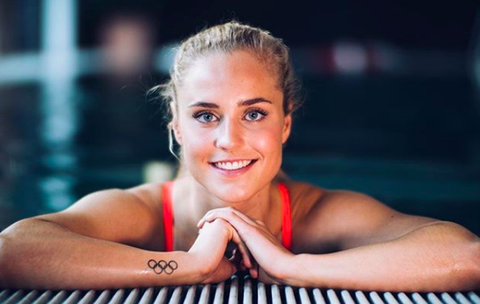 Ord detaljeret entreprenør Who is Sarah Bro? - Meet the Swimmer Rumored to Be Zac Efron's New  Girlfriend