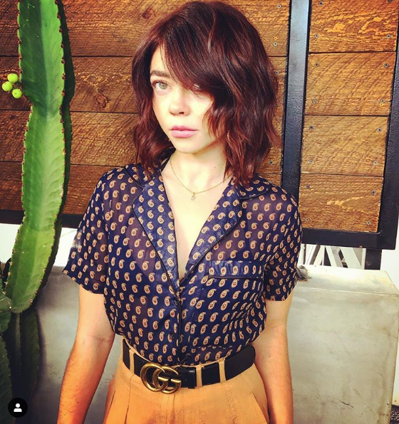 Sarah Hyland S Curly Hair Is Made Fun Of On Twitter