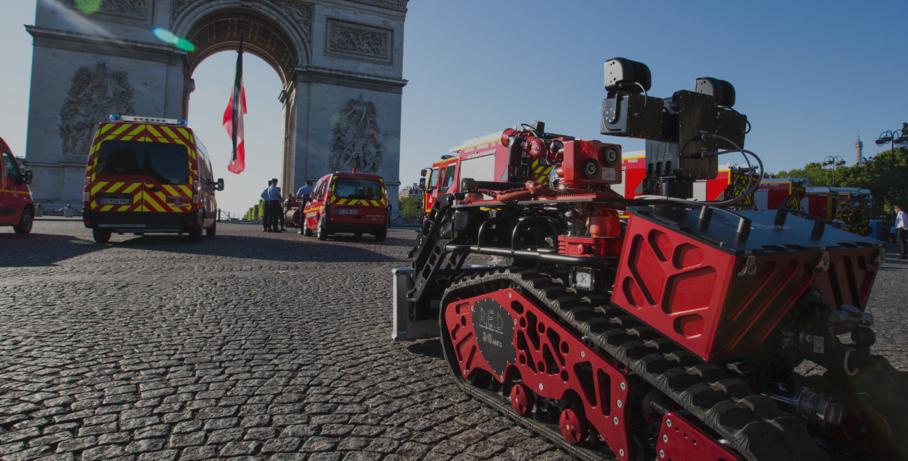 Explosion-Proof Fire Fighting Robot Field Test- September 2016 - YouTube