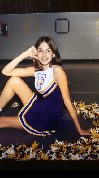 Cheerleading, Skjønnhet, Sport uniform, Fotoseanse, Cheerleading uniform, Uniform, Bein, Fotografi, Langt hår, Kjole,