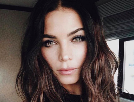 Jenna Dewan S Hair Is Super Long And Stick Straight Now